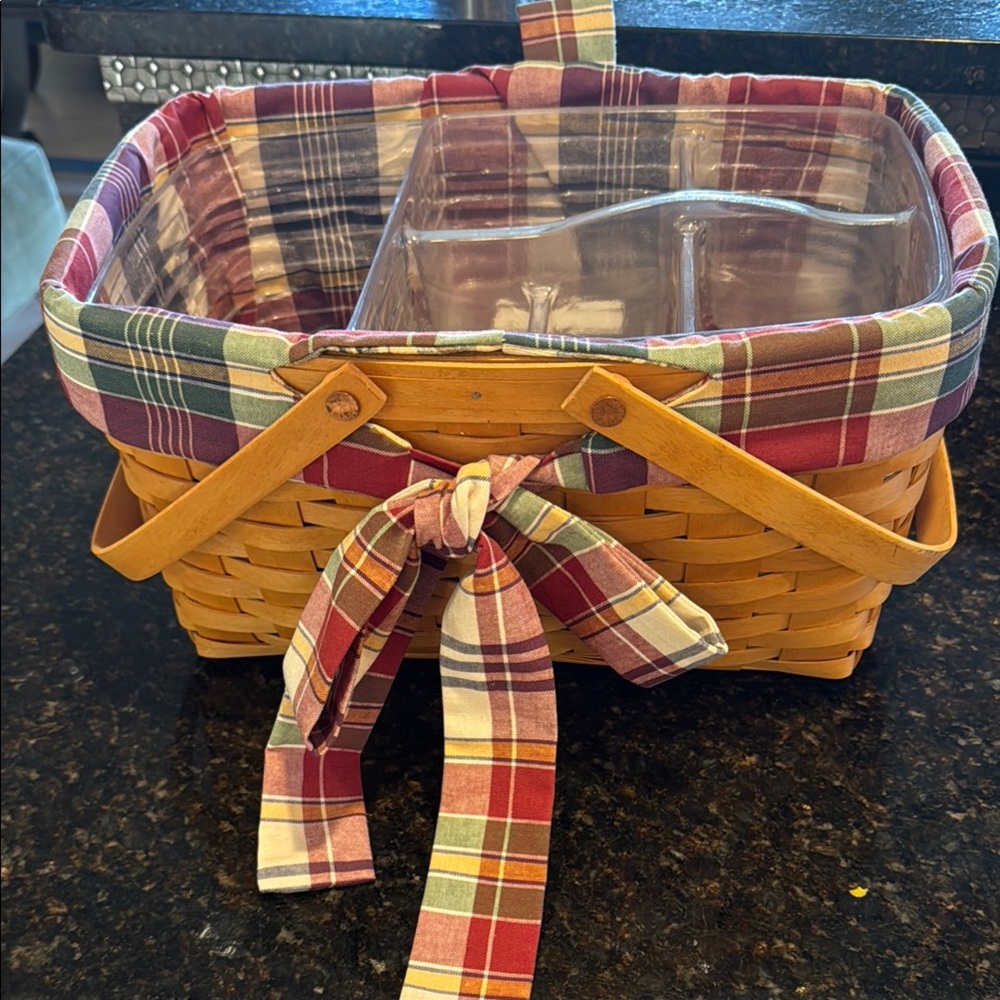 LIKE NEW Longaberger Basket w plaid liner & compartments for Stylish Storage